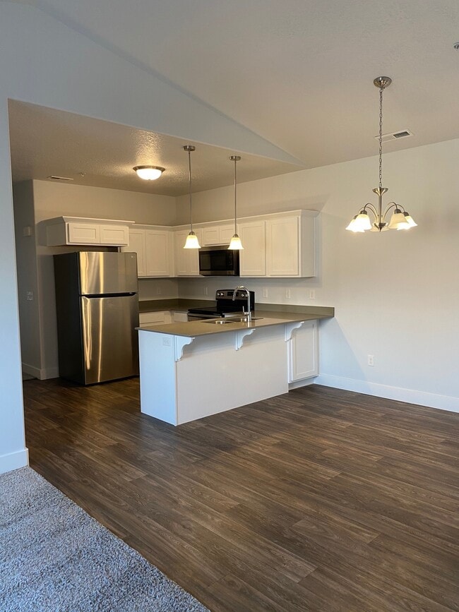 Building Photo - 758 N 260 W