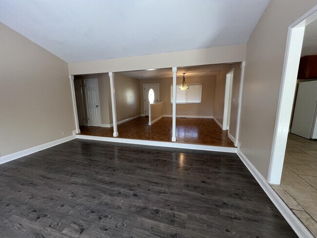 Foto del edificio - 778 Bend Ave