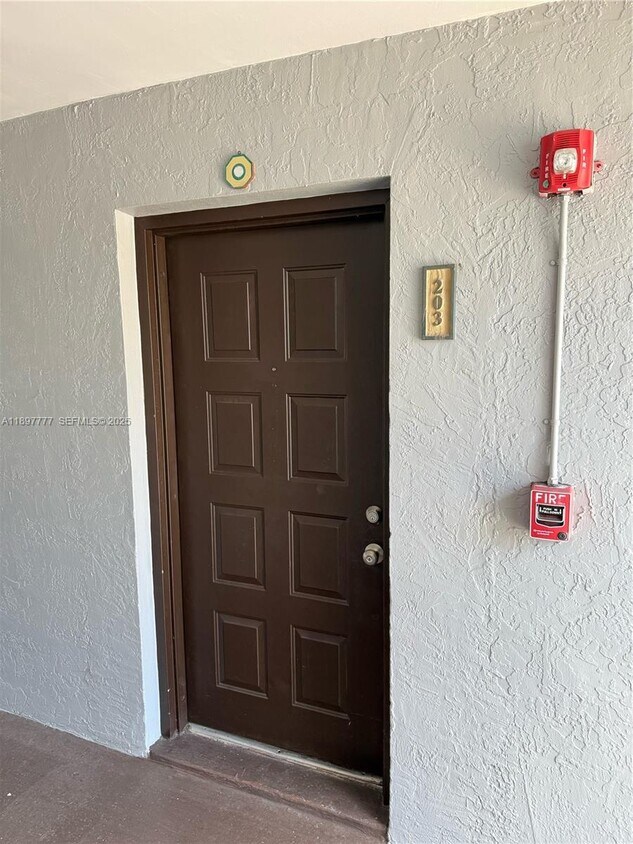 Foto del edificio - 7405 SW 152nd Ave