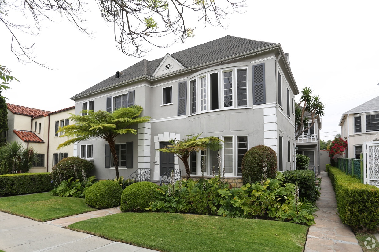 Primary Photo - 225 S Elm Dr