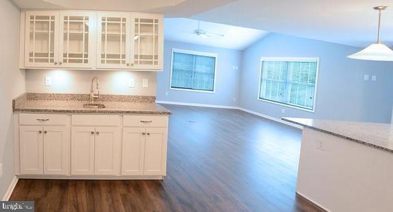 Foto principal - 402 N Hickory Ave