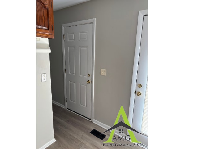 Foto del edificio - 8815 Calbert Ct