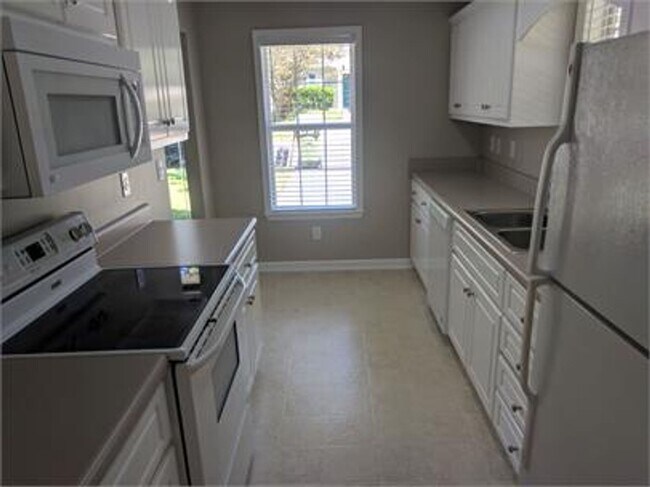 Foto del edificio - 3101 Lucas Ln SW