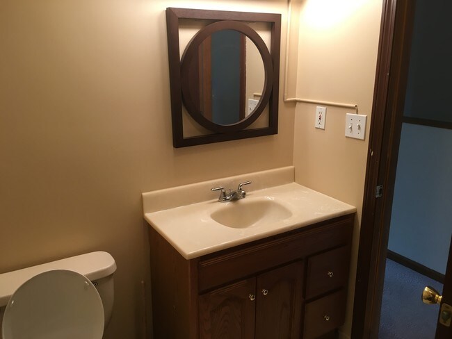 Foto del edificio - 1247 East St