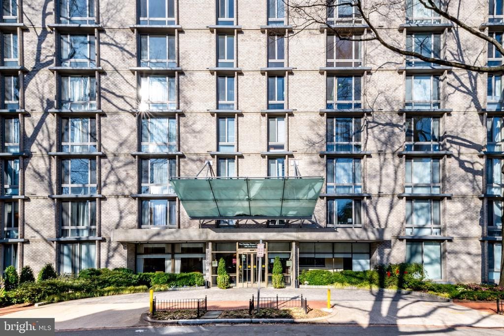 Primary Photo - 940 25th St NW