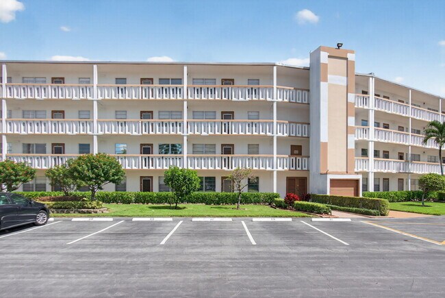 Building Photo - 2015 Cornwall A