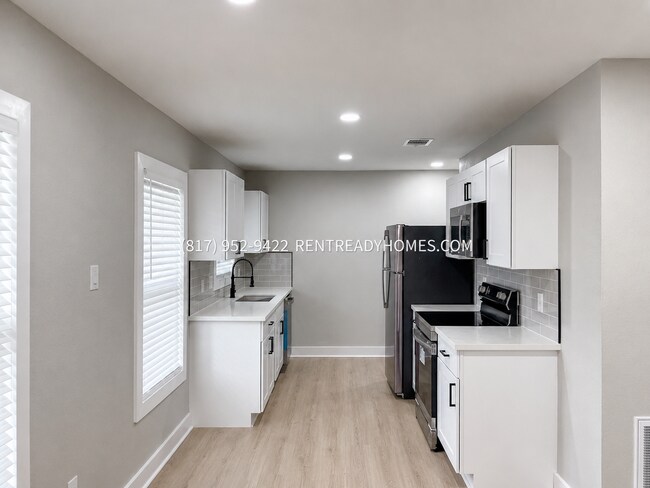 Foto del edificio - 8112 Barkley St