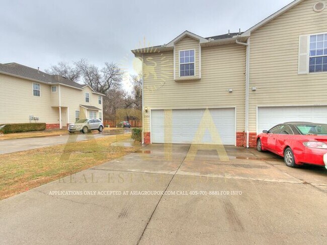 Foto del edificio - Amazing 3 Bed/ 2.5 Bath/ 2 Car Garage Cond...
