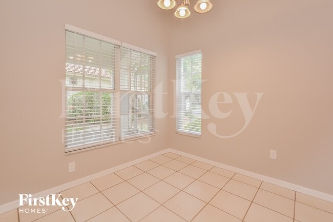 Building Photo - 1019 E Pebble Beach Cir