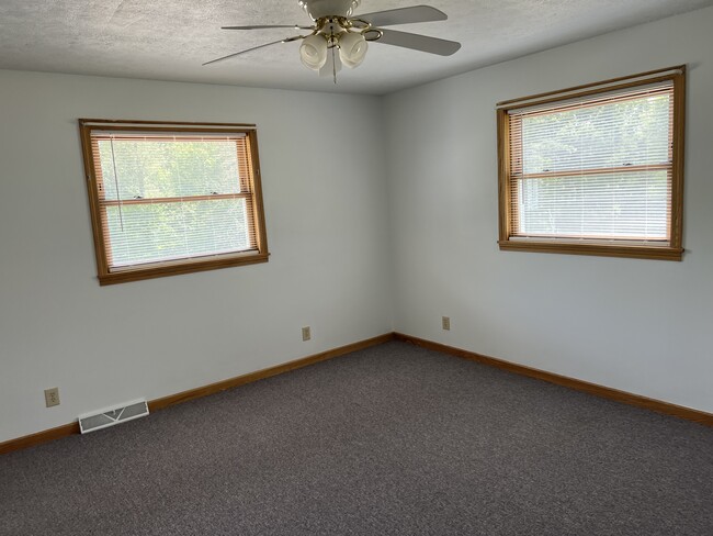 Building Photo - 43152 OH-39