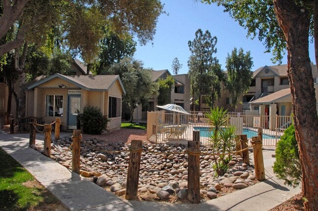 Building Photo - Brook Creek