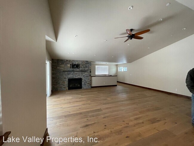 Foto del edificio - 3 br, 2 bath House - 1149 Bonanza Ave. #1