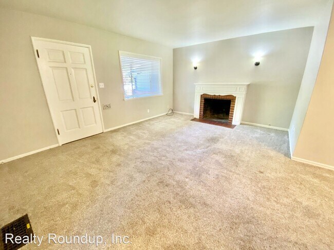 Building Photo - 2 br, 1 bath House - 633 41st St