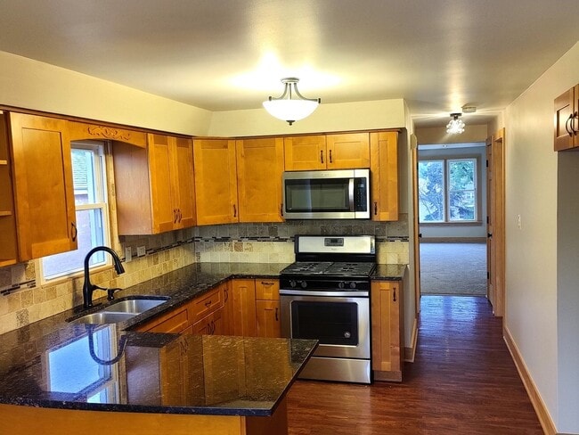 Foto del edificio - 6048 W 79th St