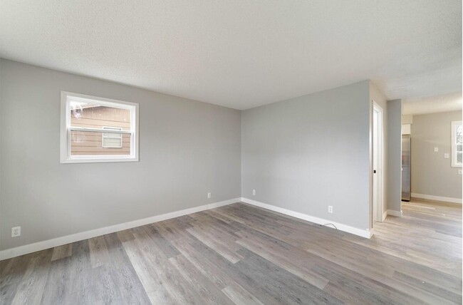 Foto del edificio - 3405 Balboa Ln