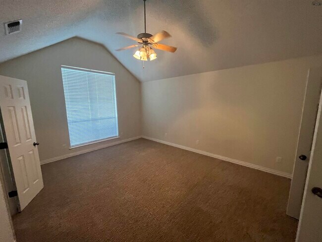 Building Photo - 4927 Legacy Dr