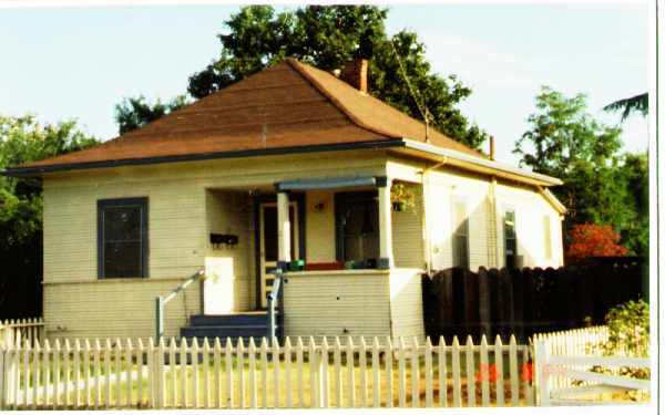 Foto del edificio - 211 Sunnyside Ave