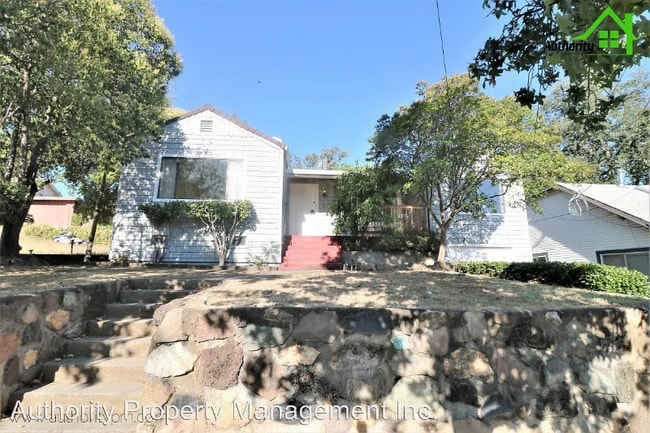 Building Photo - 1534 Fig Ave