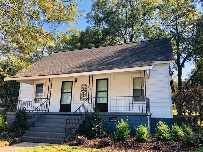 Building Photo - 405 W Curtis St