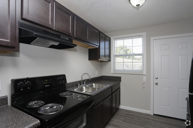 The Village at Glenhaven Apartments - Greenwood, SC | Apartments.com