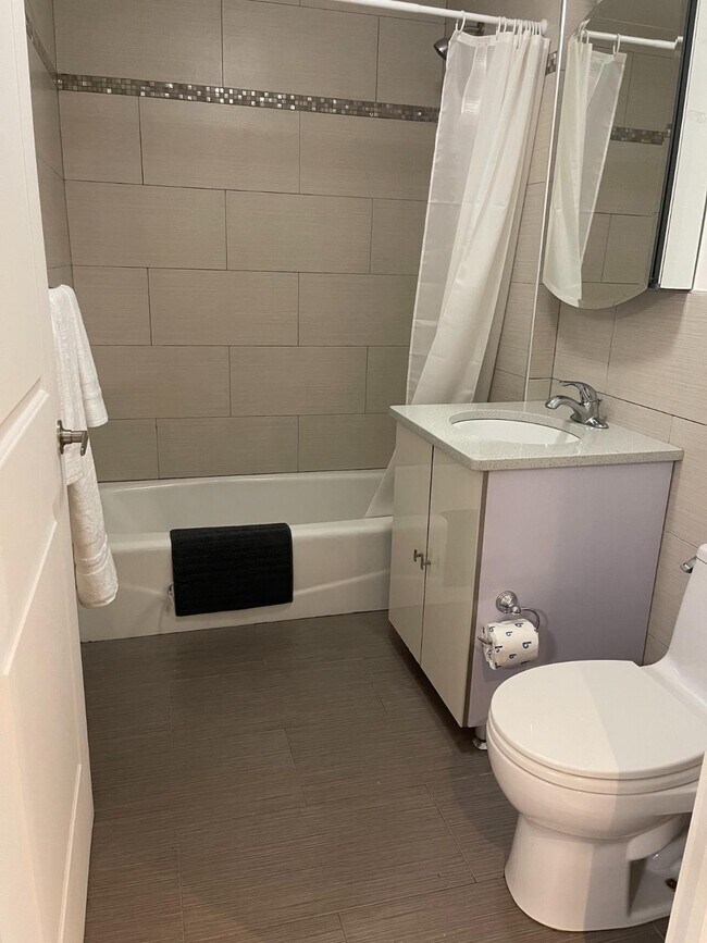Foto del edificio - 521 W 48th St