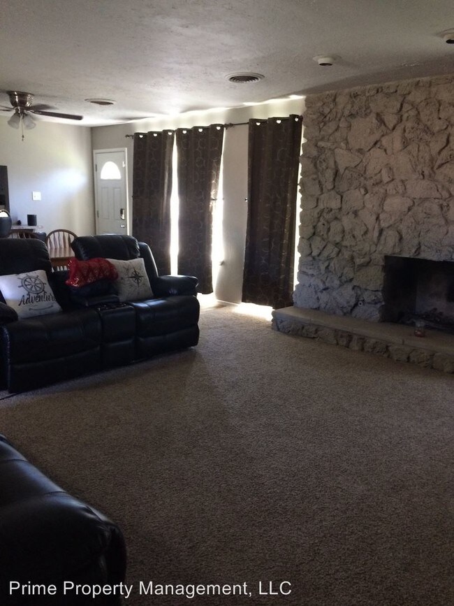 Foto del edificio - 3 br, 2 bath House - 1901 Arcineiga Dr