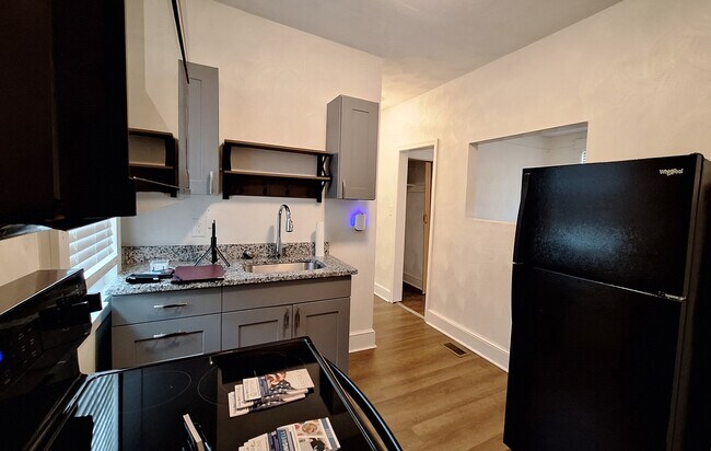 Foto del edificio - 311 W 27th St