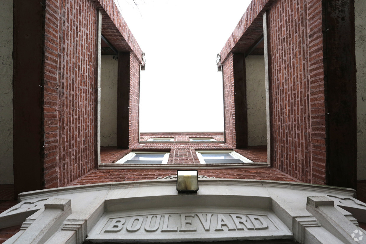 Foto del edificio - Boulevard
