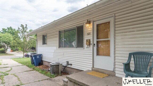 Building Photo - 3 br, 1 bath House - 321 Pauline Blvd