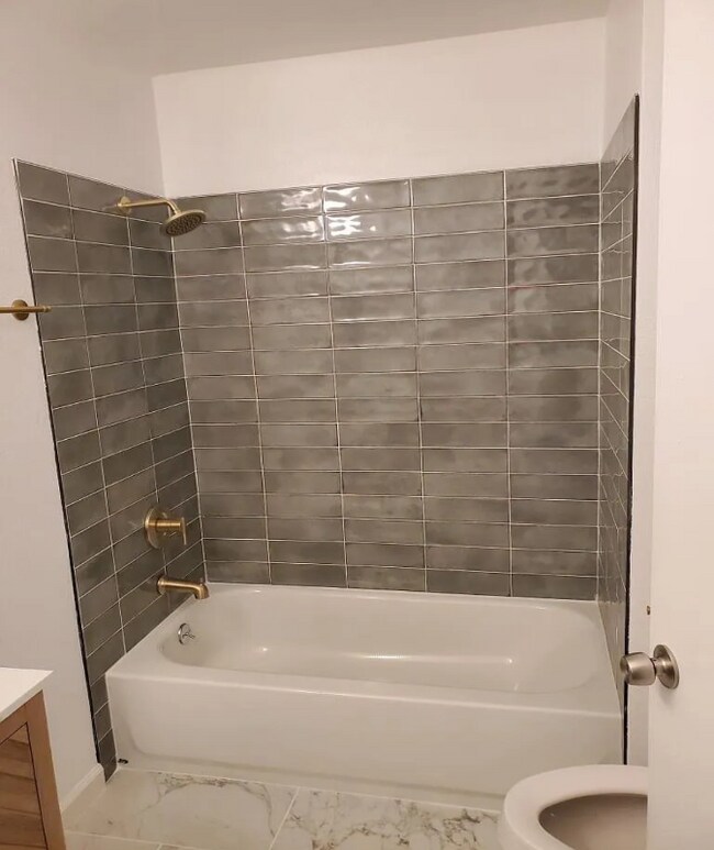 Foto del edificio - 259 E Upjohn Ave