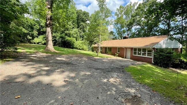 Building Photo - 2877 Winder Hwy
