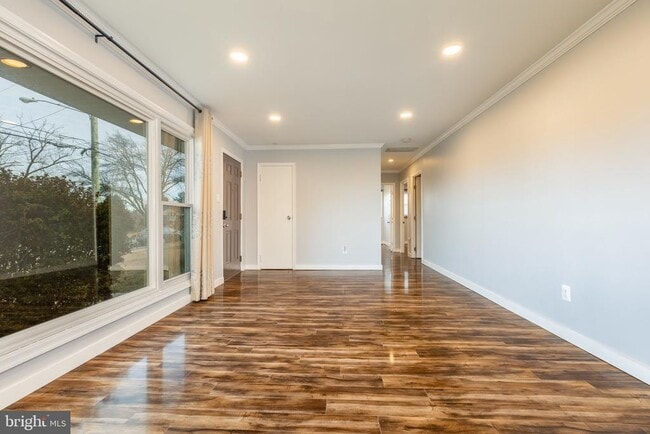 Foto del edificio - 1959 Lewis Ave