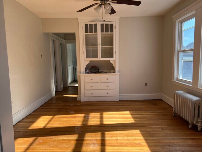 Foto del edificio - 33 Kimball Rd