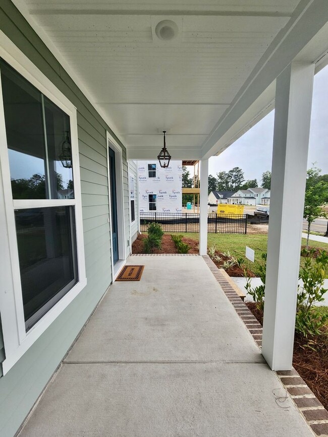 Building Photo - Gorgeous 4 bedroom home in Point Hope - Ch...