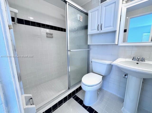 Foto del edificio - 400 Kings Point Dr