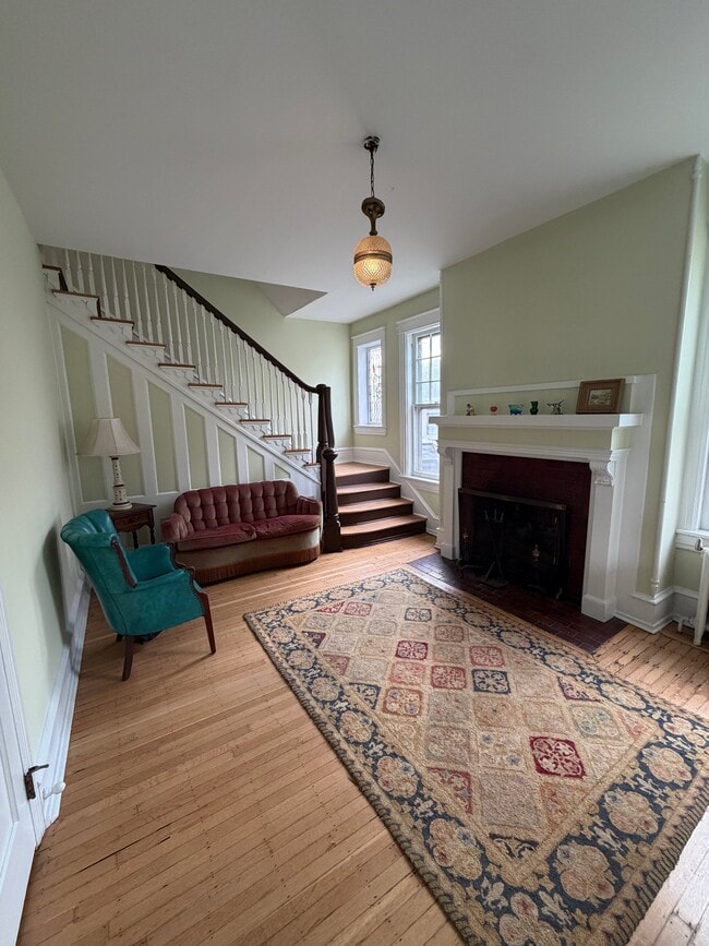 Photo - 724 S Main St Apartment