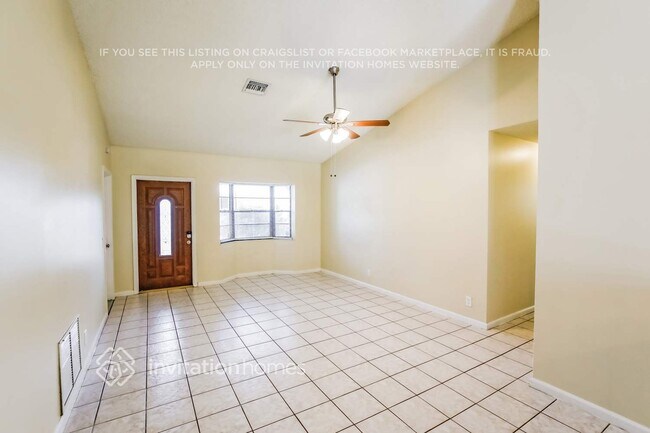 Foto del edificio - 4900 NW 92nd Ave