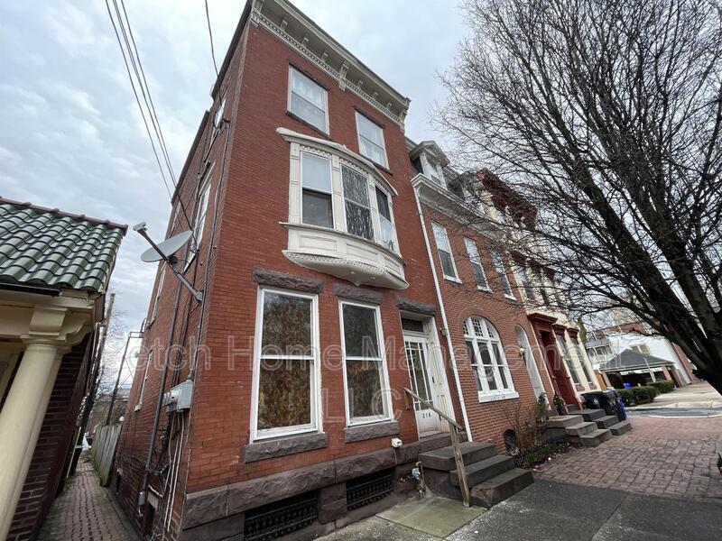 Primary Photo - 214 Briggs Street - 2