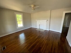 Building Photo - 3701 John Mallette Dr