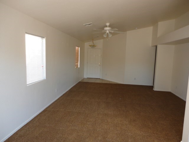 Foto del edificio - 8417 W Hilton Ave