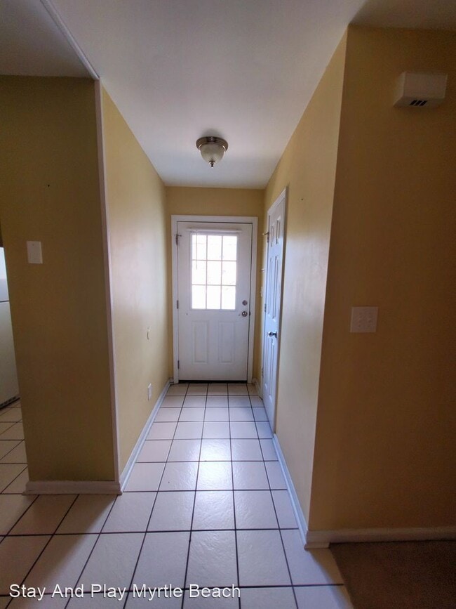 Building Photo - 2 br, 2.5 bath House - 413 Garden Drive, #...