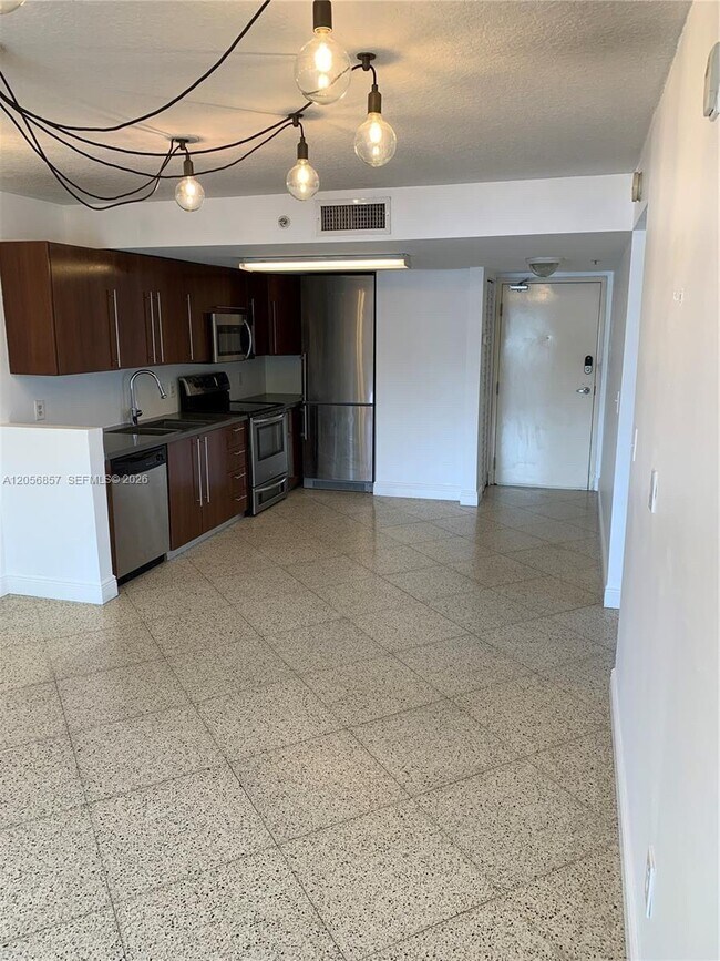 Foto del edificio - 498 SW 2nd St