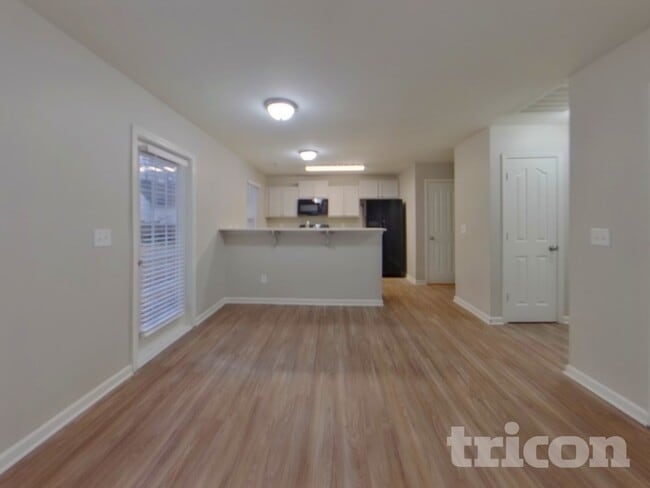 Building Photo - 4729 Brewer Dr