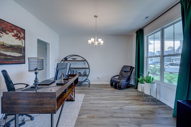 Foto del edificio - Luxurious 3 bedrooms 2.5 bath home in Nort...
