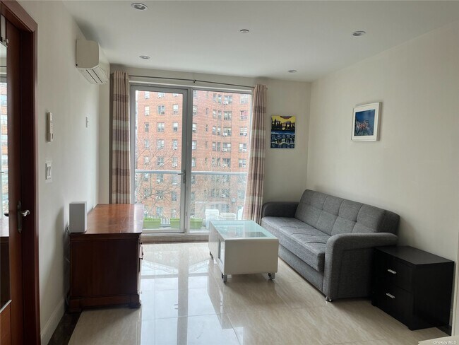 Building Photo - 132-15 41st Ave