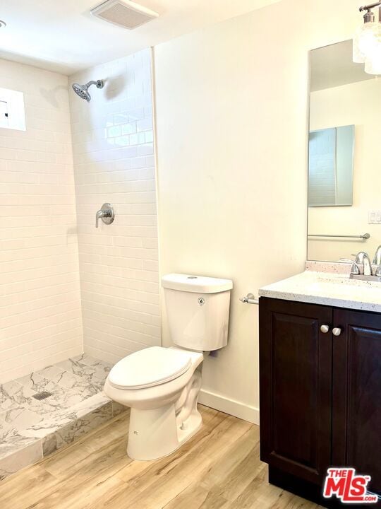 Primary bath - 4205 Lincoln Ave