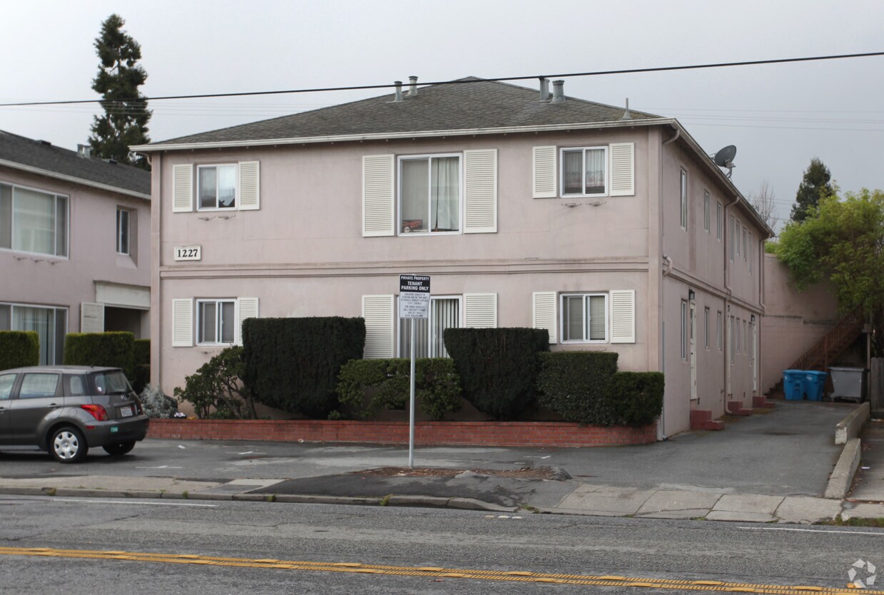 Building Photo - 1227 El Camino Real