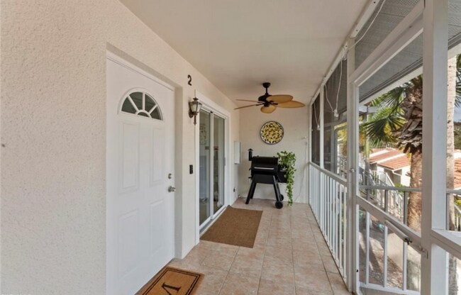Foto del edificio - 2325 Hidden Lake Dr