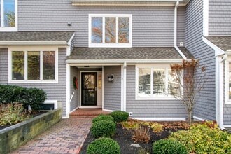 Building Photo - 40 Driftway