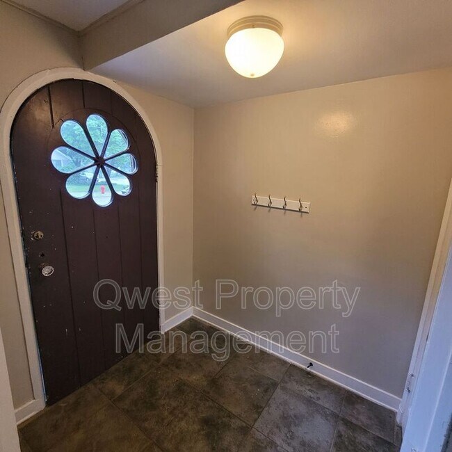 Foto del edificio - 3866 Henry St SW